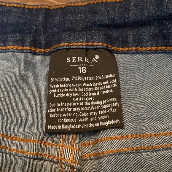 Serra Stretchy rolled up dark denim shorts - Picture 2 of 3